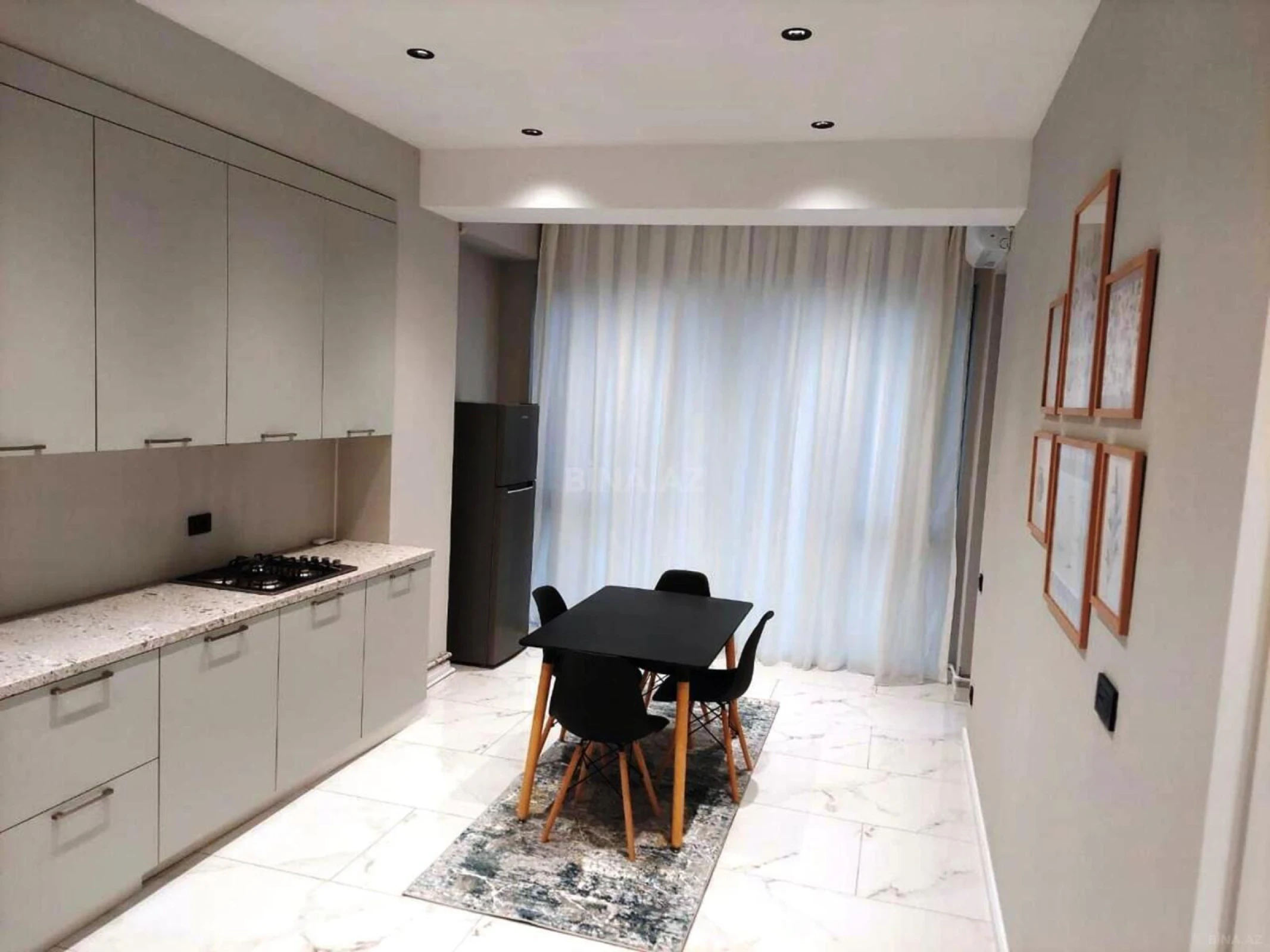 Kirayə verilir 2 otaqlı mənzil 110 m²