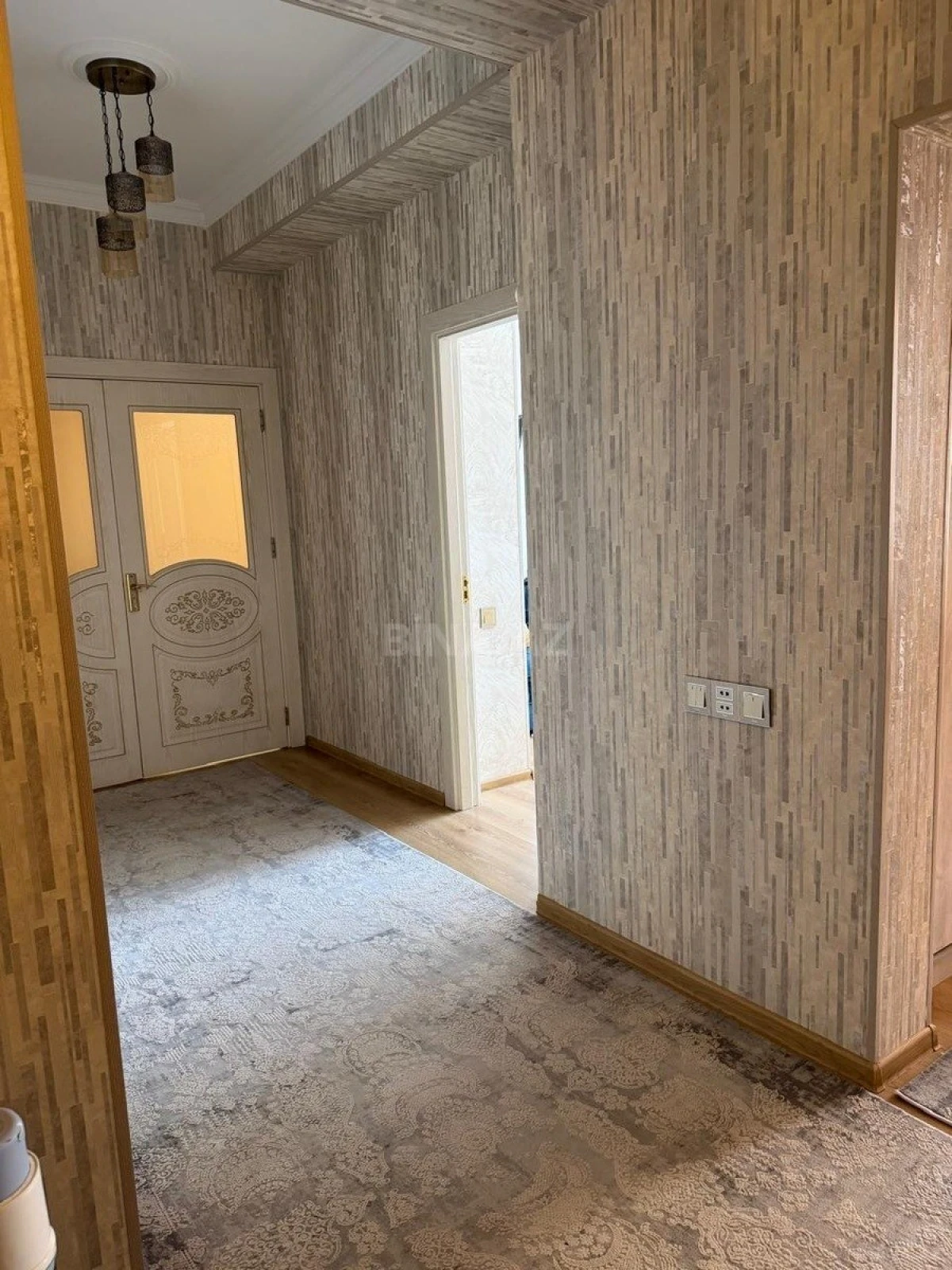 Satılır 4 otaqlı mənzil 110 m²