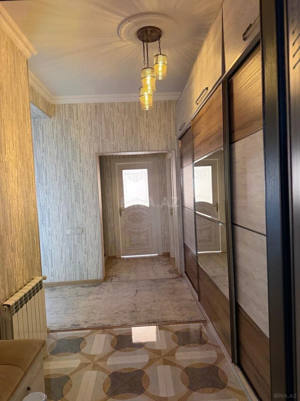Satılır 4 otaqlı mənzil 110 m²