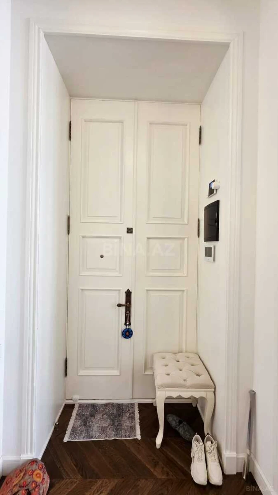 Kirayə verilir 2 otaqlı mənzil 115 m²
