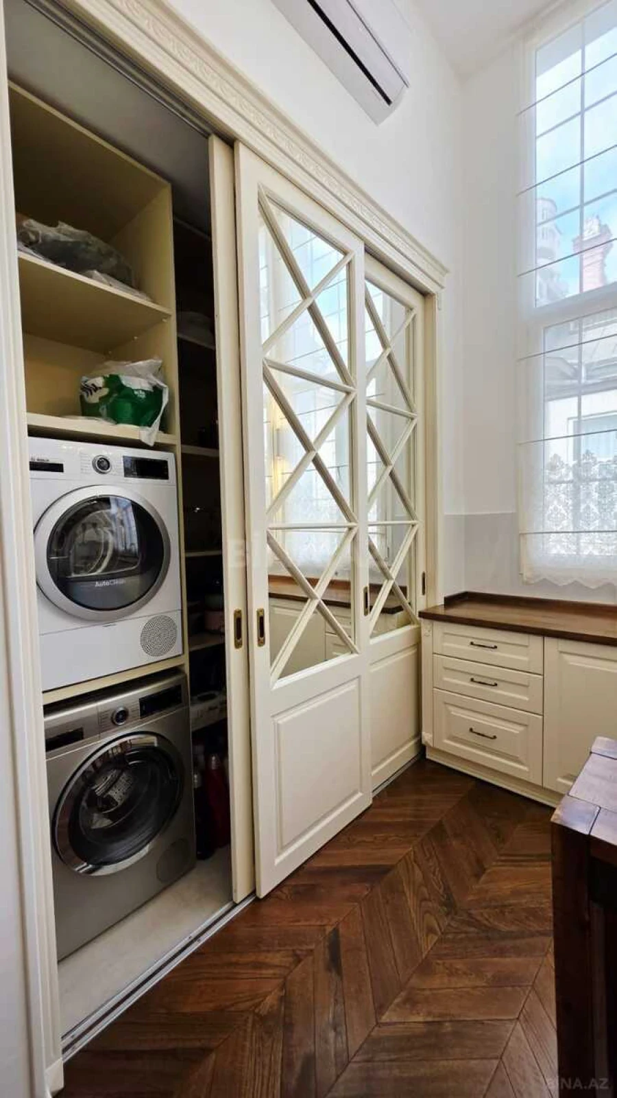 Kirayə verilir 2 otaqlı mənzil 115 m²