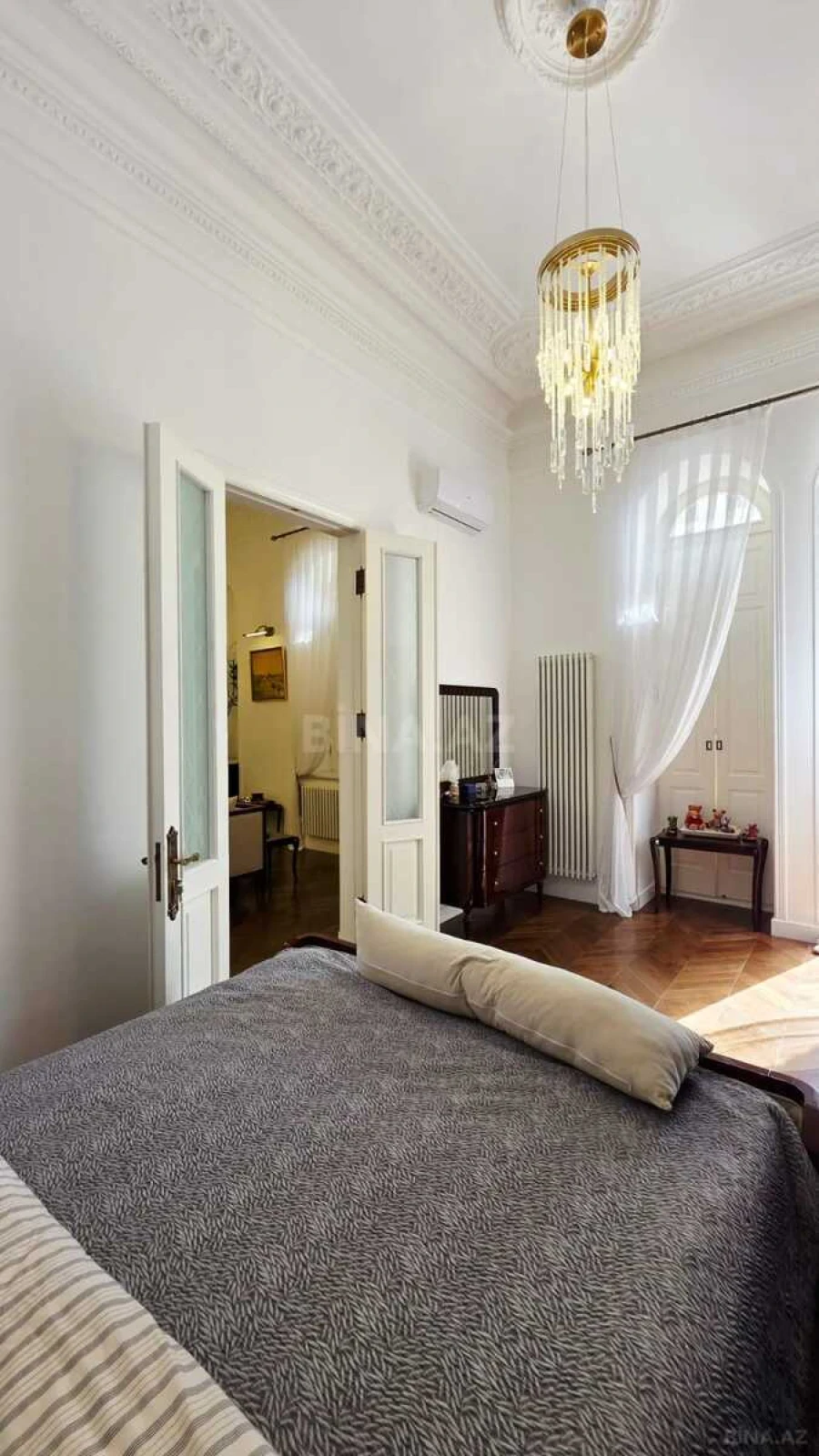 Kirayə verilir 2 otaqlı mənzil 115 m²