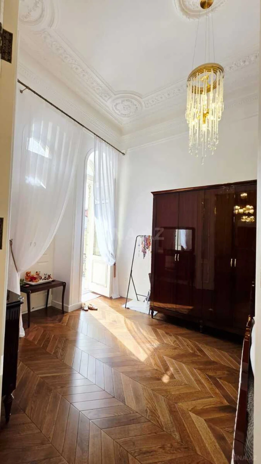 Kirayə verilir 2 otaqlı mənzil 115 m²