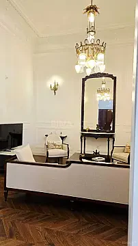 Kirayə verilir 2 otaqlı mənzil 115 m²