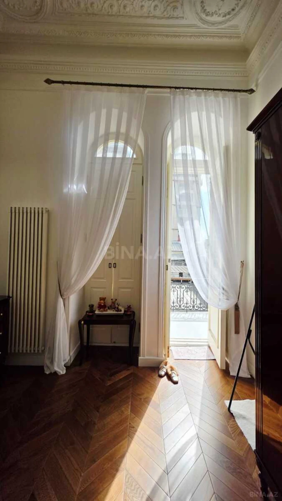 Kirayə verilir 2 otaqlı mənzil 115 m²