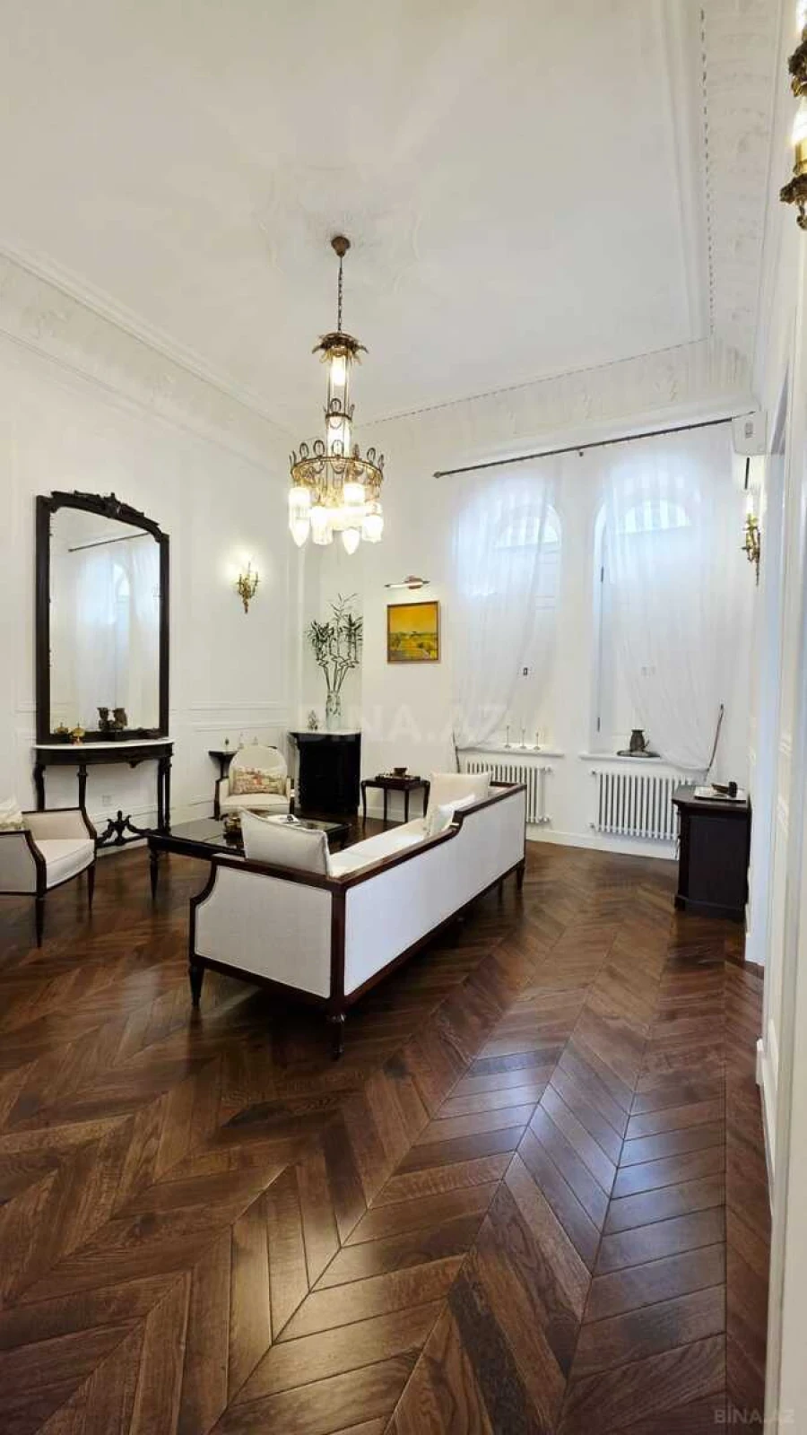 Kirayə verilir 2 otaqlı mənzil 115 m²