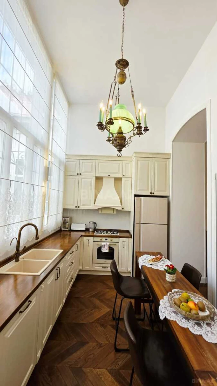 Kirayə verilir 2 otaqlı mənzil 115 m²