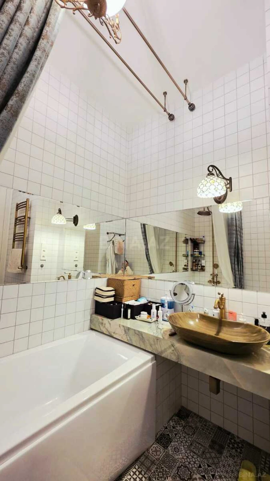 Kirayə verilir 2 otaqlı mənzil 115 m²