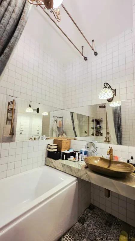 Kirayə verilir 2 otaqlı mənzil 115 m²