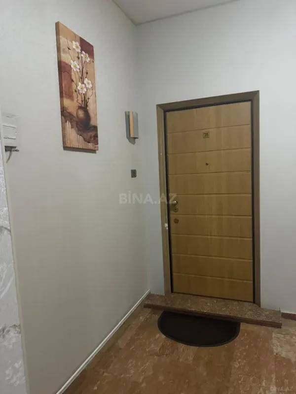Satılır 4 otaqlı mənzil 200 m²