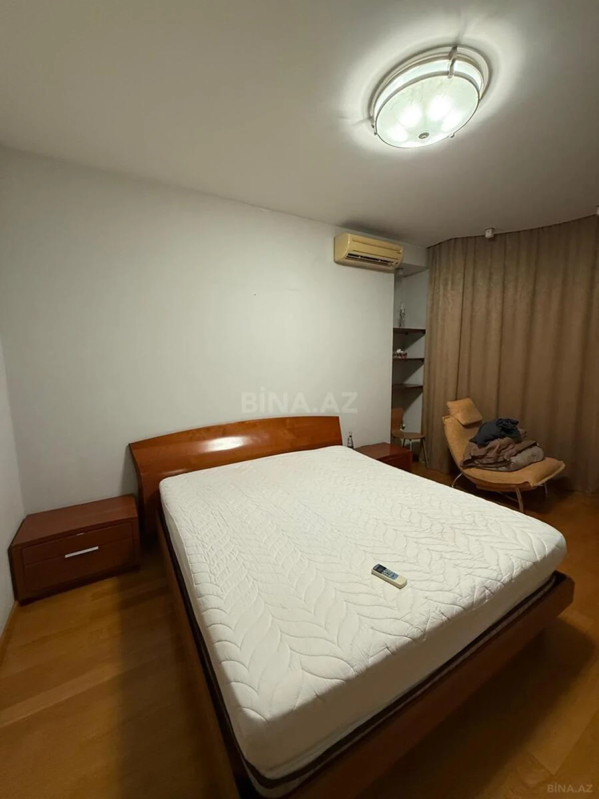 Satılır 4 otaqlı mənzil 200 m²