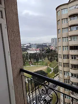 Kirayə verilir 2 otaqlı mənzil 80 m²