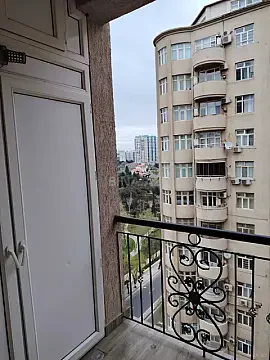 Kirayə verilir 2 otaqlı mənzil 80 m²