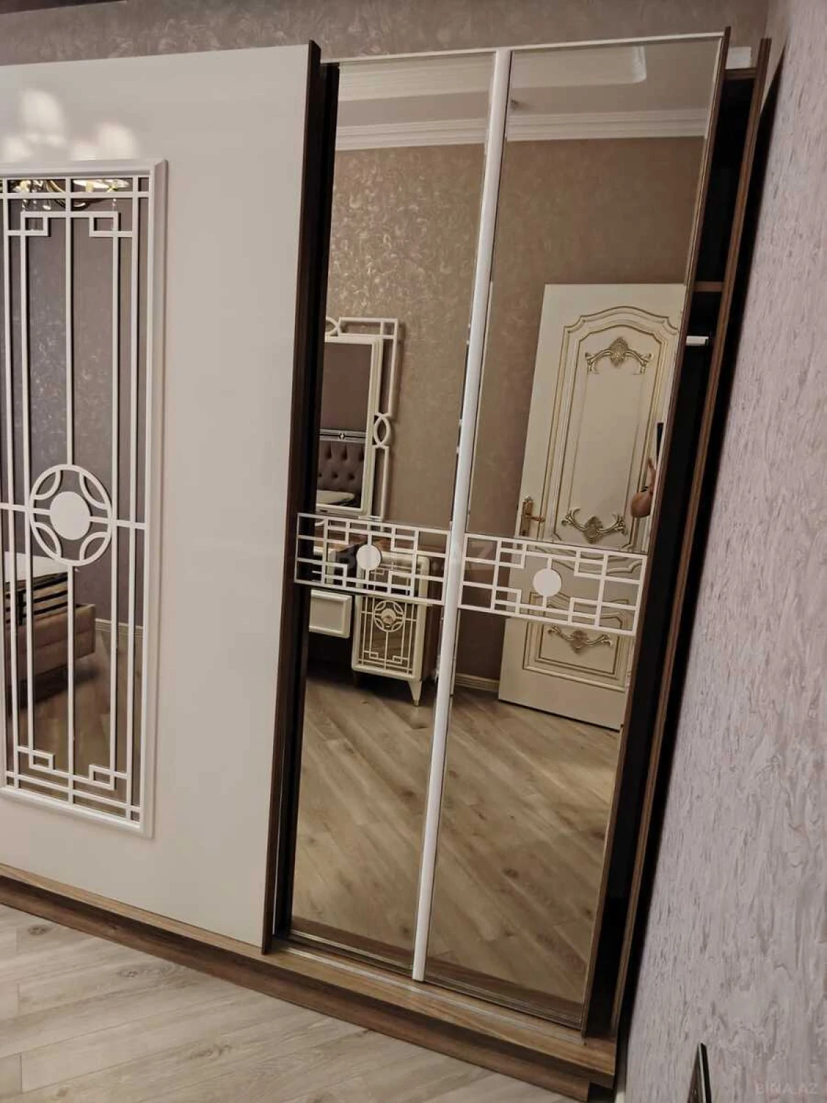Kirayə verilir 2 otaqlı mənzil 80 m²