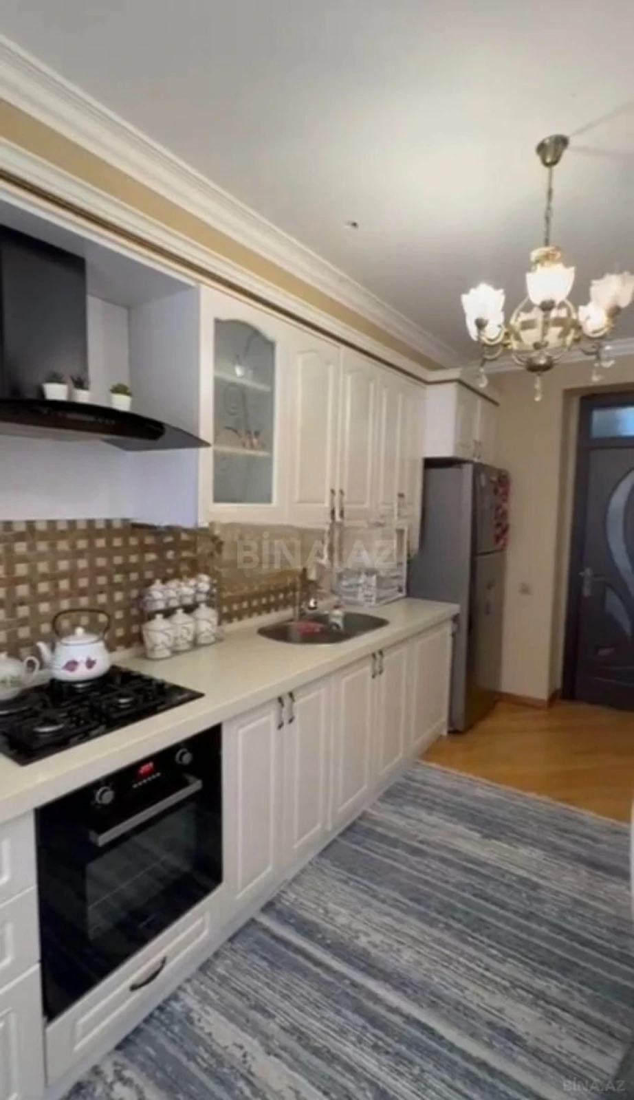 Satılır 1 otaqlı mənzil 63 m²