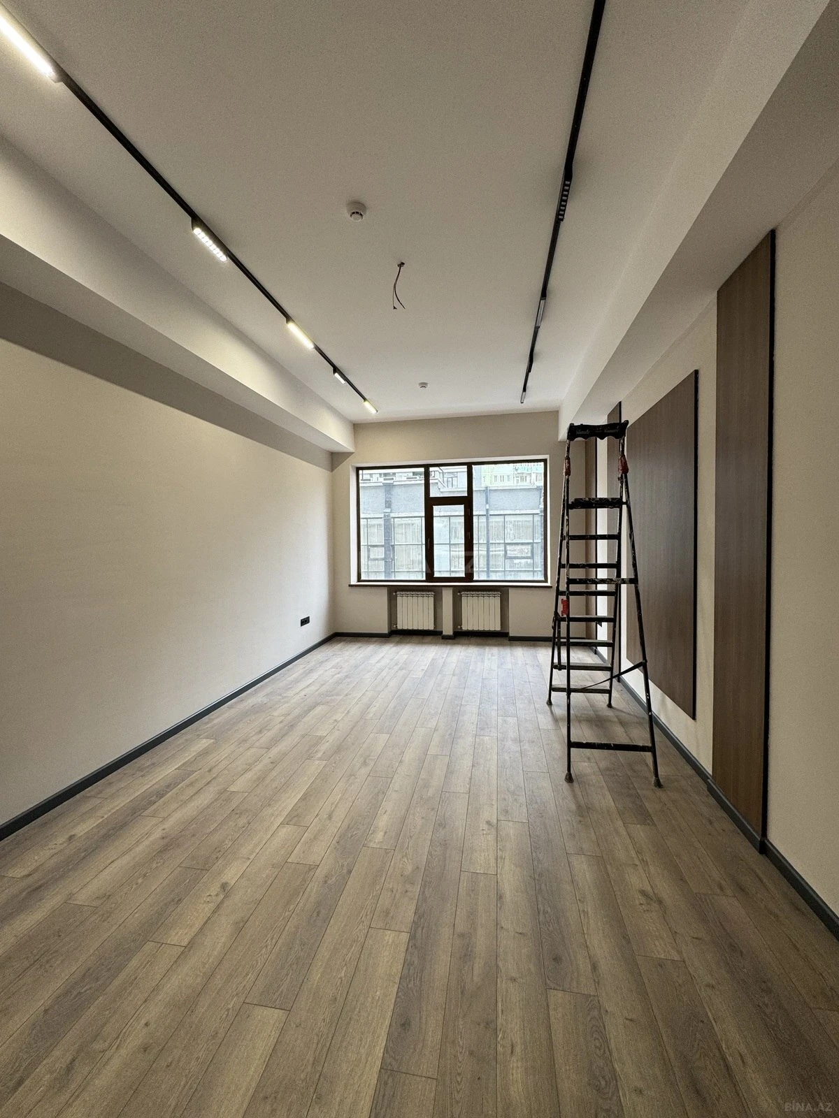 Kirayə verilir 5 otaqlı ofis 330 m²