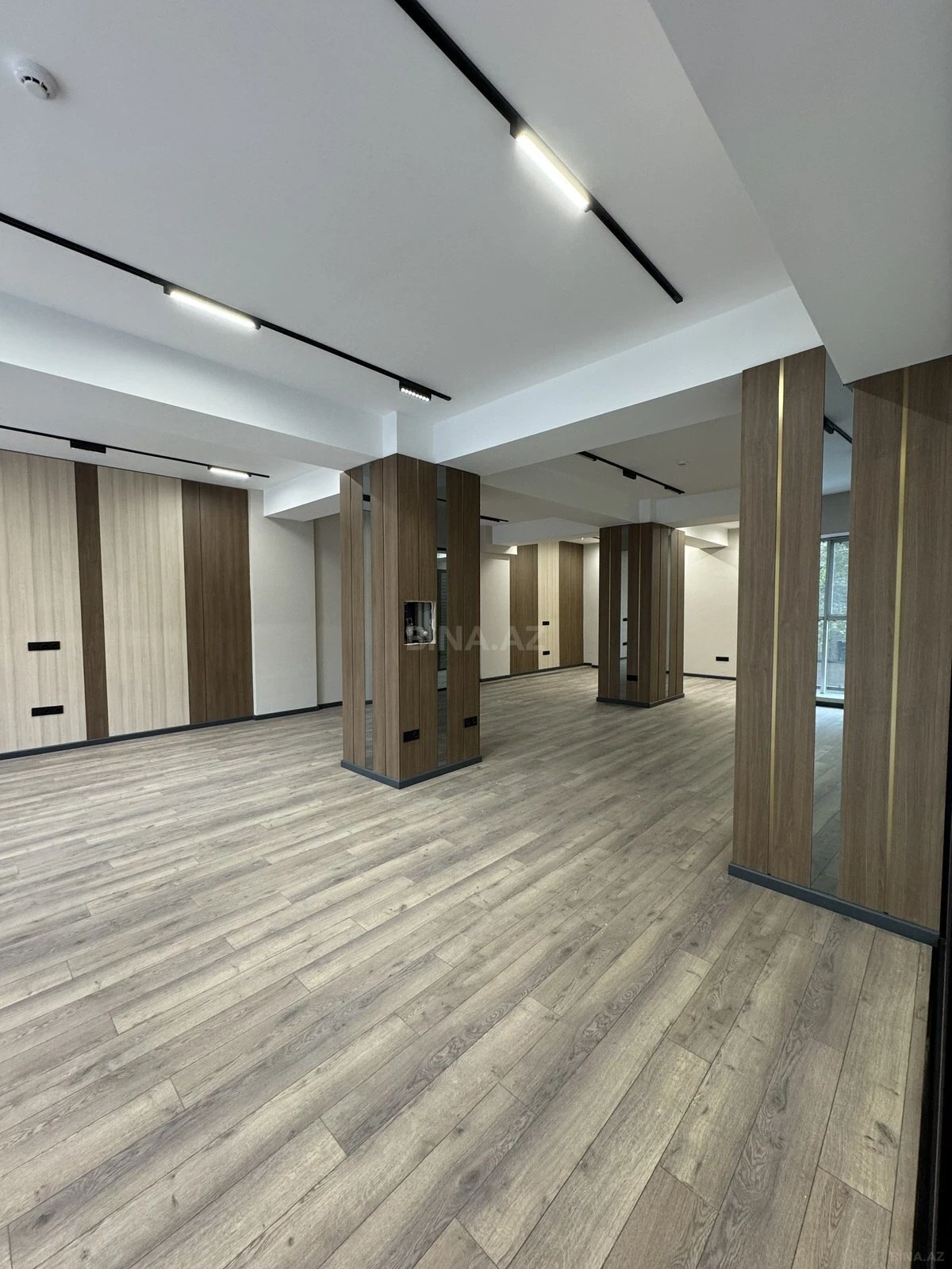 Kirayə verilir 5 otaqlı ofis 330 m²
