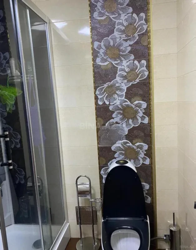 Satılır 3 otaqlı mənzil 155 m²
