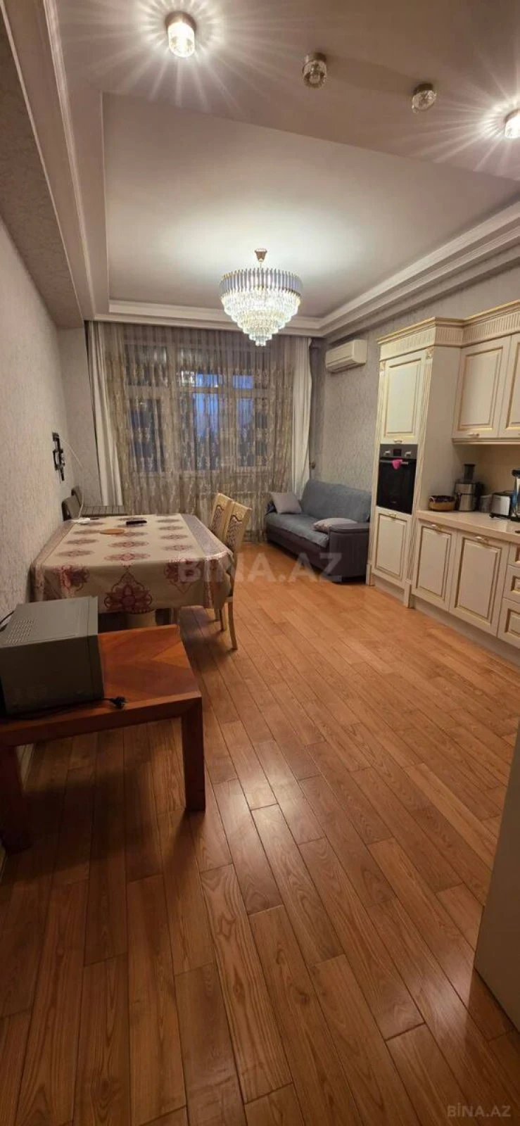 Kirayə verilir 3 otaqlı mənzil 155 m²