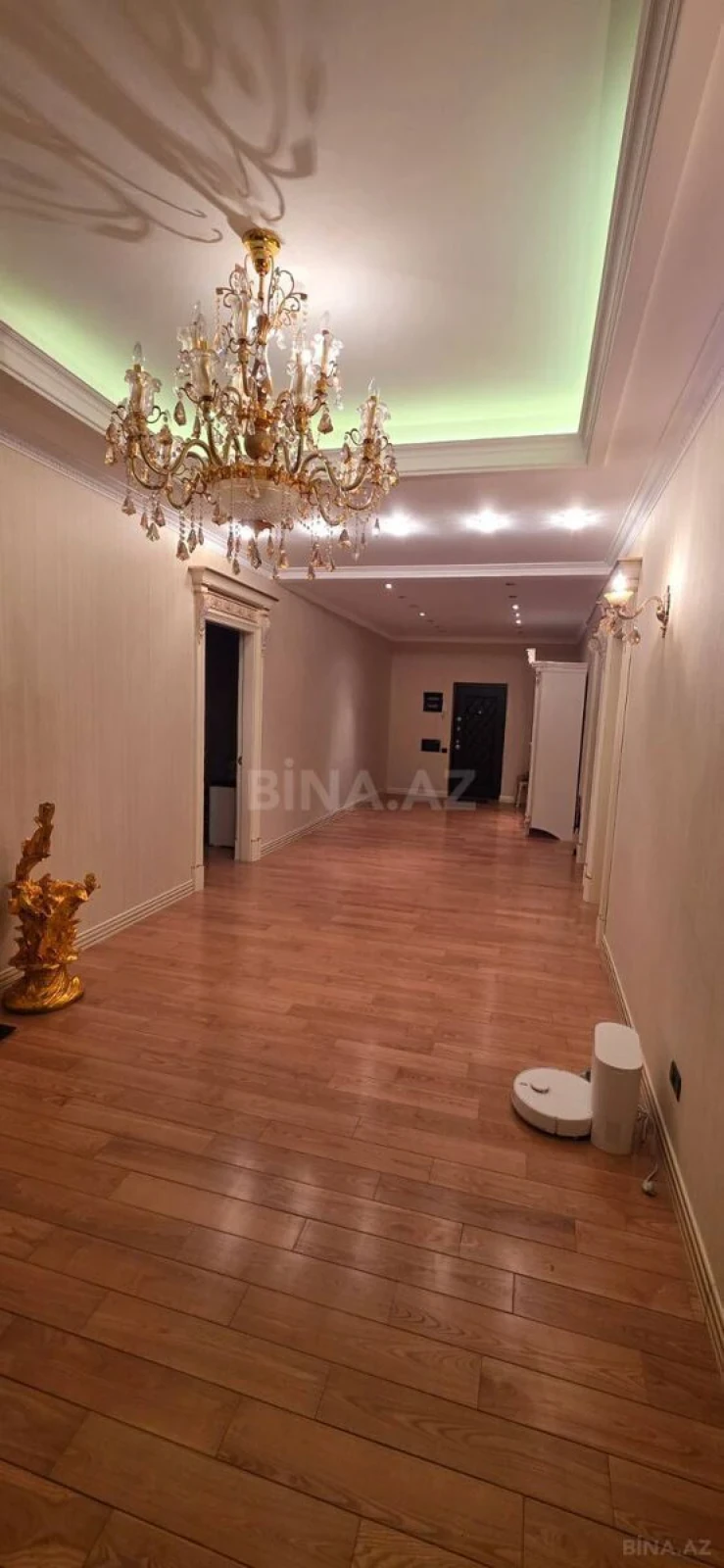 Kirayə verilir 3 otaqlı mənzil 155 m²