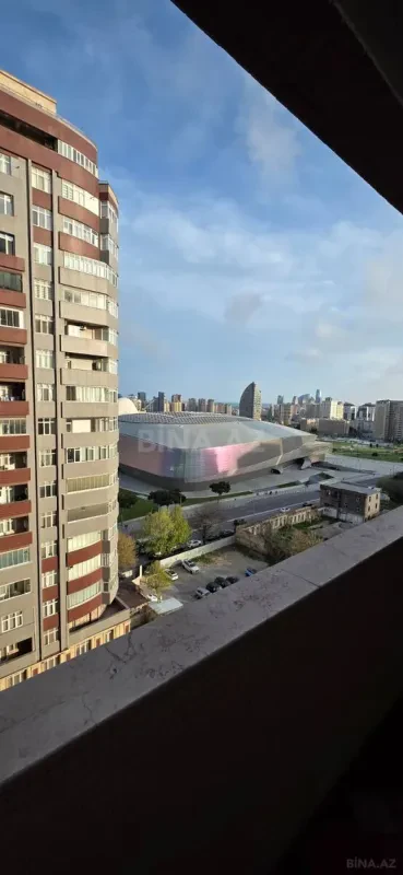 Kirayə verilir 3 otaqlı mənzil 155 m²