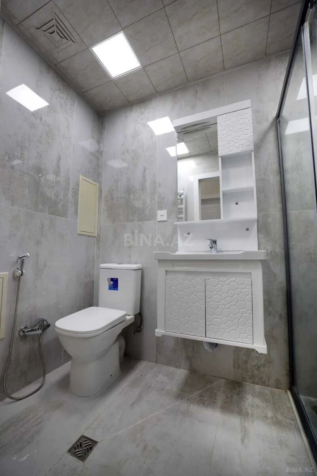 Satılır 2 otaqlı mənzil 56 m²