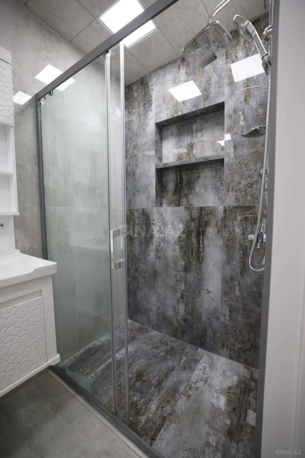 Satılır 2 otaqlı mənzil 56 m²