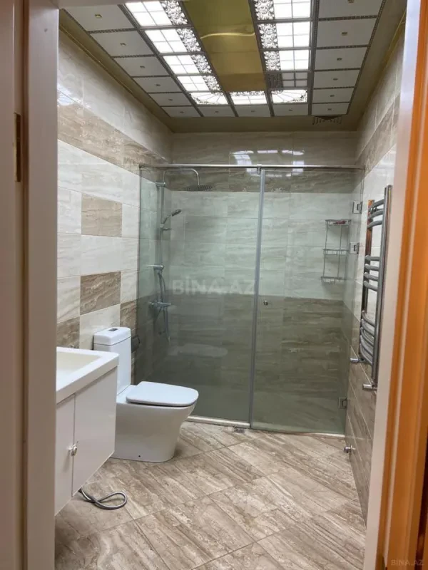Kirayə verilir 2 otaqlı mənzil 85 m²