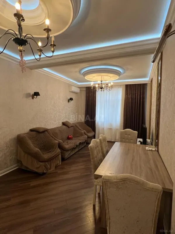 Kirayə verilir 2 otaqlı mənzil 85 m²