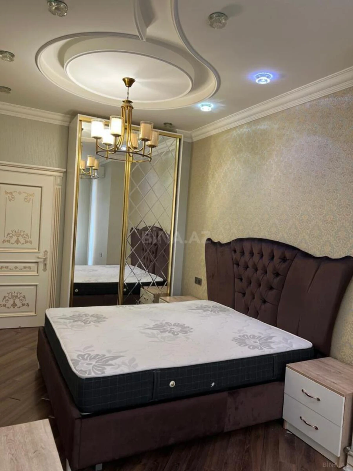 Kirayə verilir 2 otaqlı mənzil 85 m²