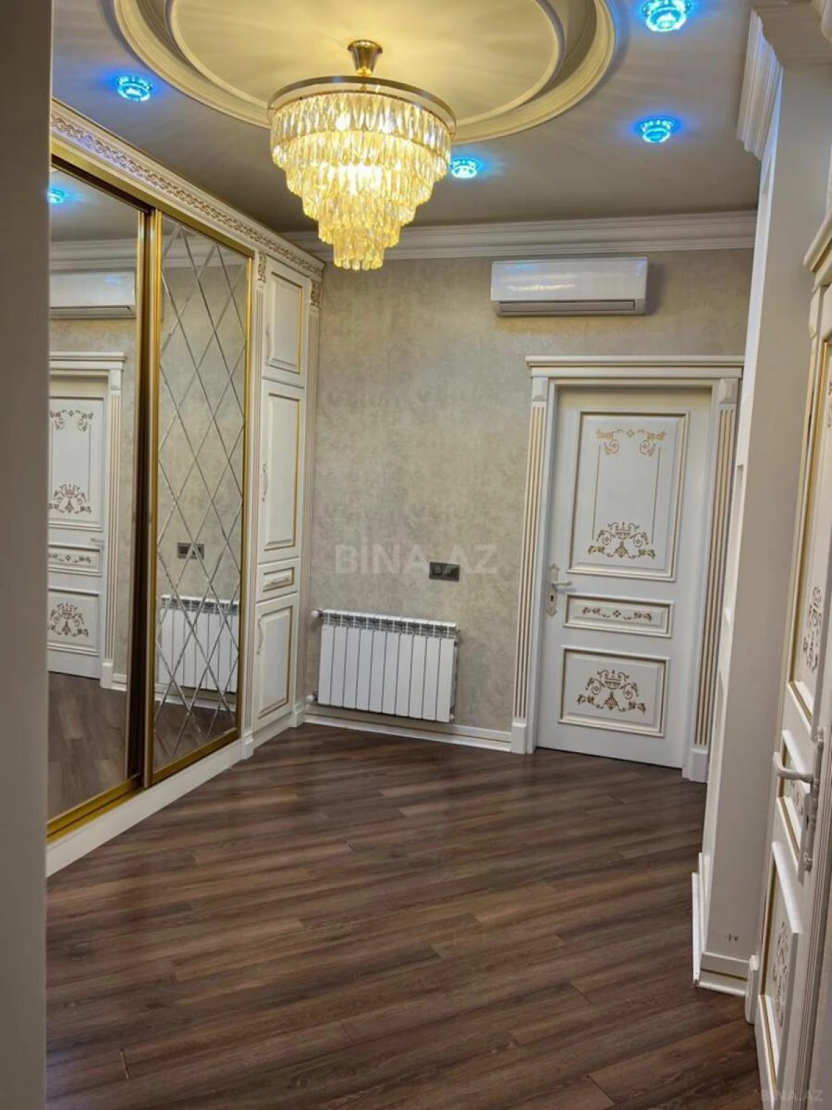 Kirayə verilir 2 otaqlı mənzil 85 m²