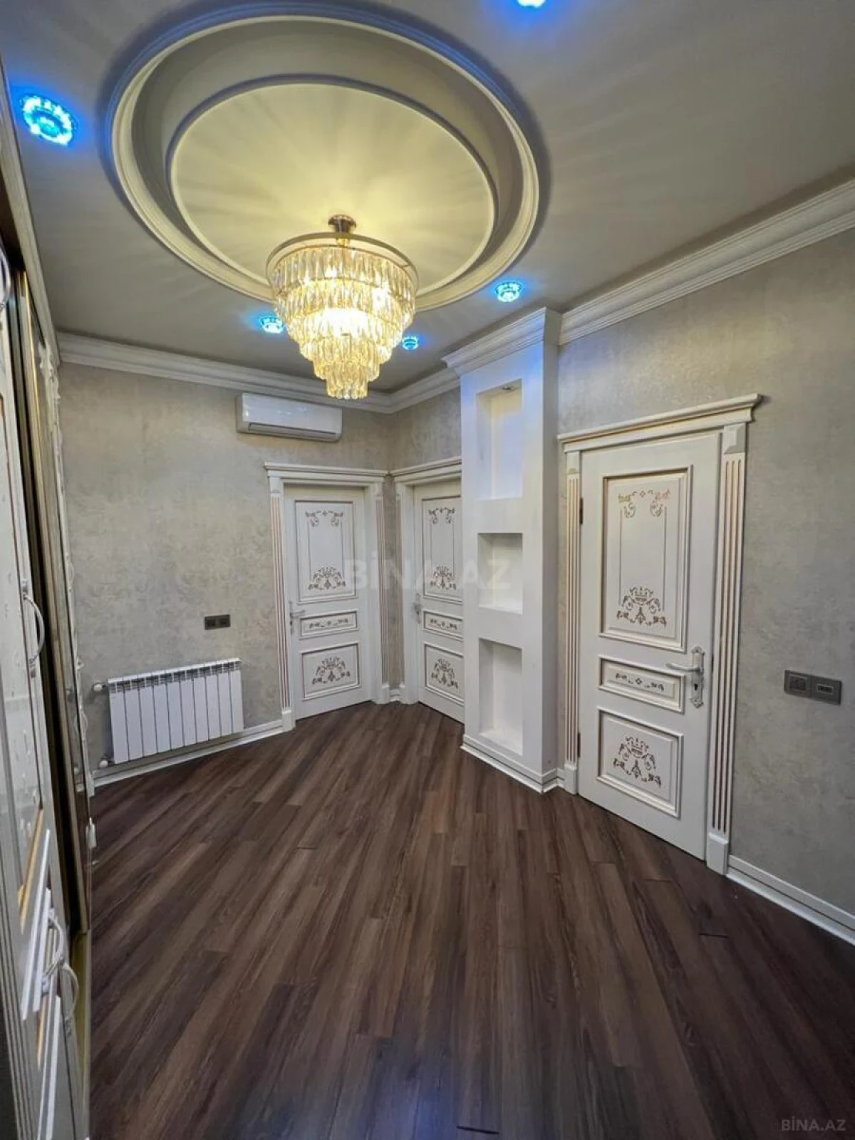 Kirayə verilir 2 otaqlı mənzil 85 m²
