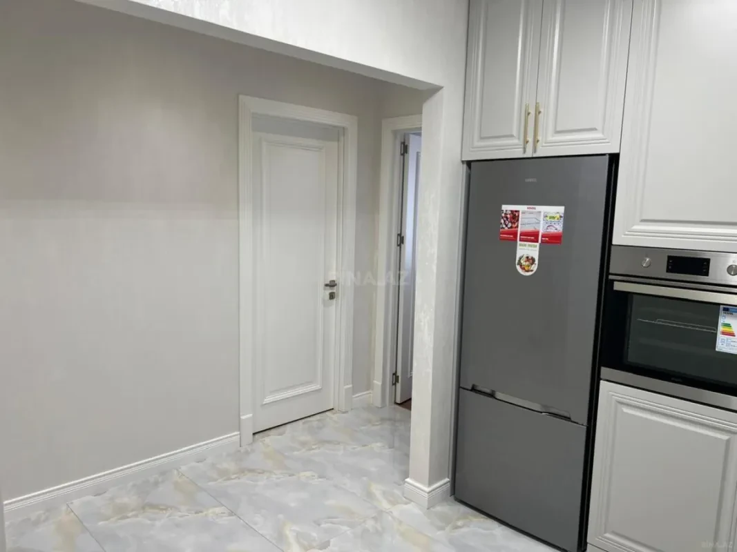 Kirayə verilir 2 otaqlı mənzil 71 m²