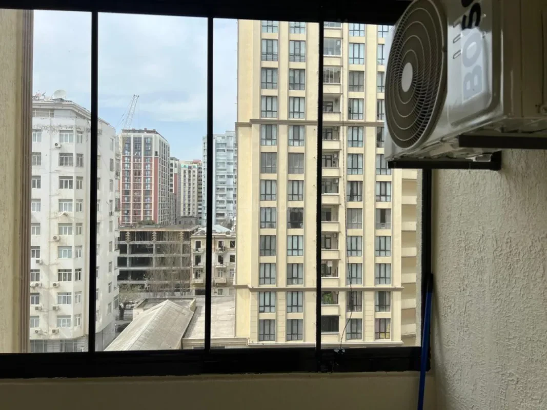Kirayə verilir 2 otaqlı mənzil 71 m²