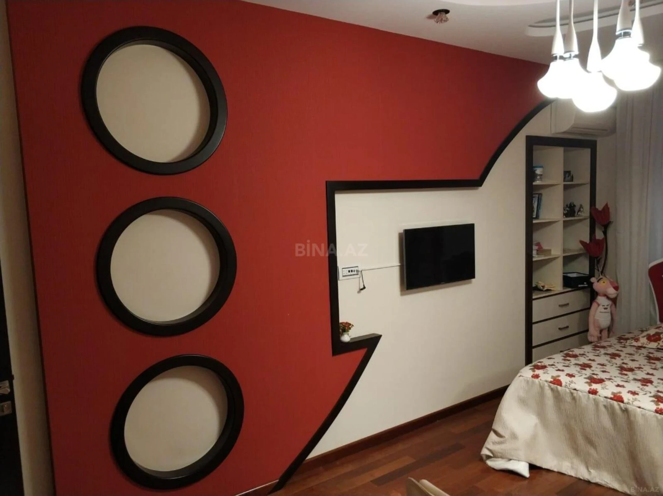 Kirayə verilir 4 otaqlı mənzil 195 m²
