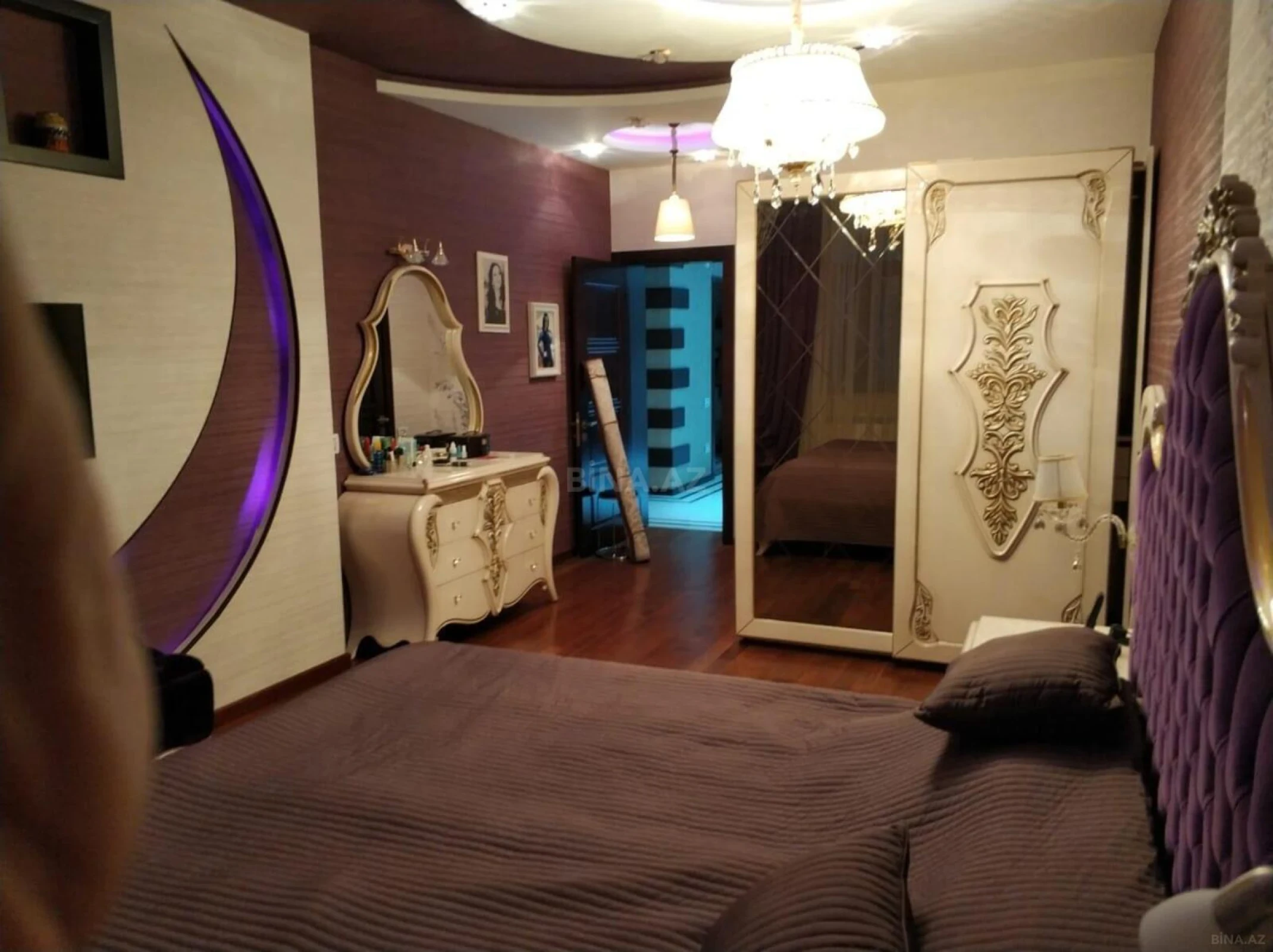 Kirayə verilir 4 otaqlı mənzil 195 m²