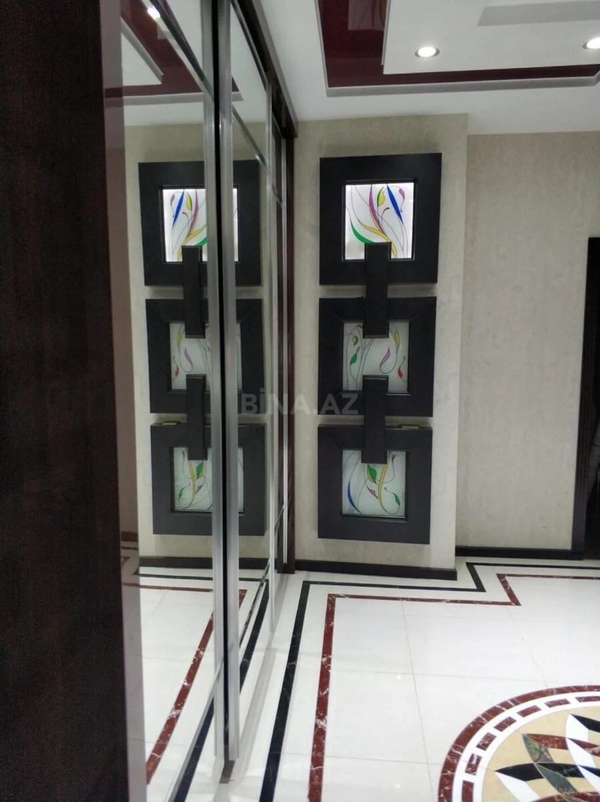Kirayə verilir 4 otaqlı mənzil 195 m²