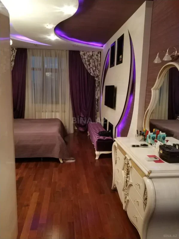 Kirayə verilir 4 otaqlı mənzil 195 m²