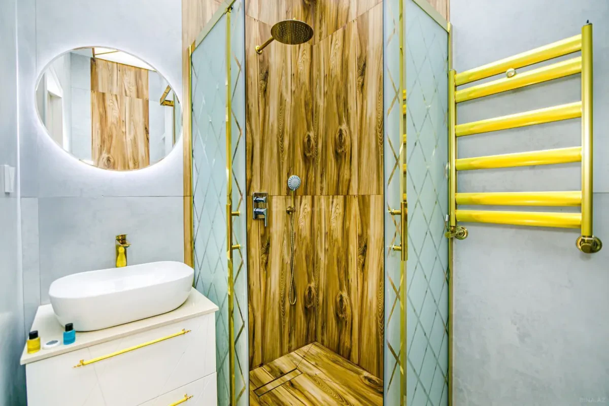 Kirayə verilir 4 otaqlı mənzil 145 m²