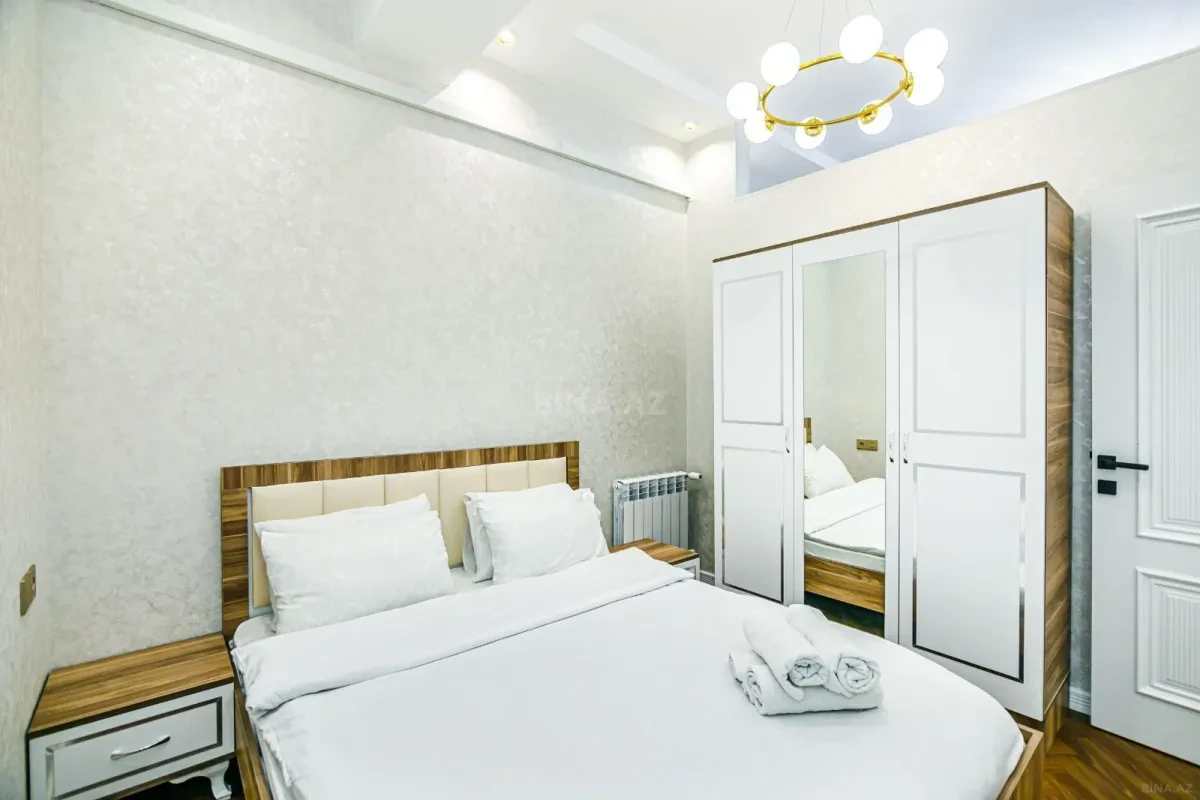 Kirayə verilir 4 otaqlı mənzil 145 m²