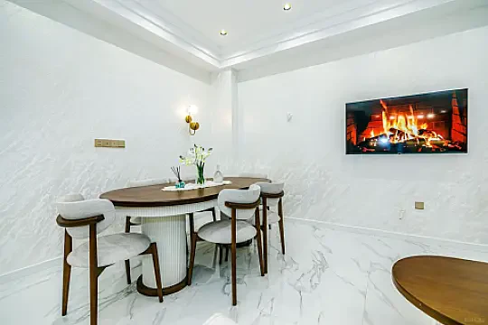 Kirayə verilir 4 otaqlı mənzil 145 m²