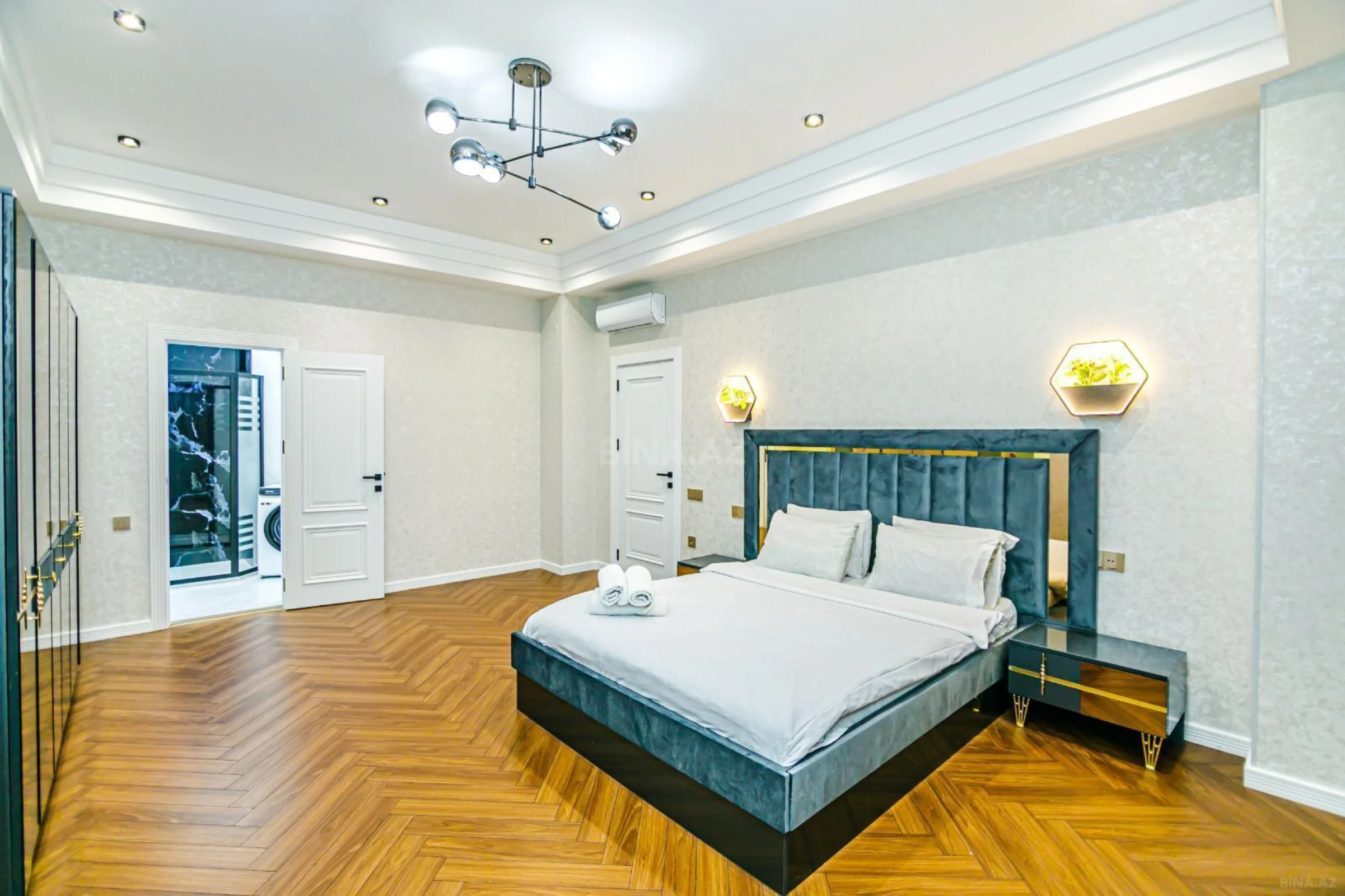 Kirayə verilir 4 otaqlı mənzil 145 m²