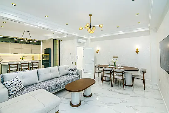 Kirayə verilir 4 otaqlı mənzil 145 m² — Bakı 4 otaq 145.00 m²