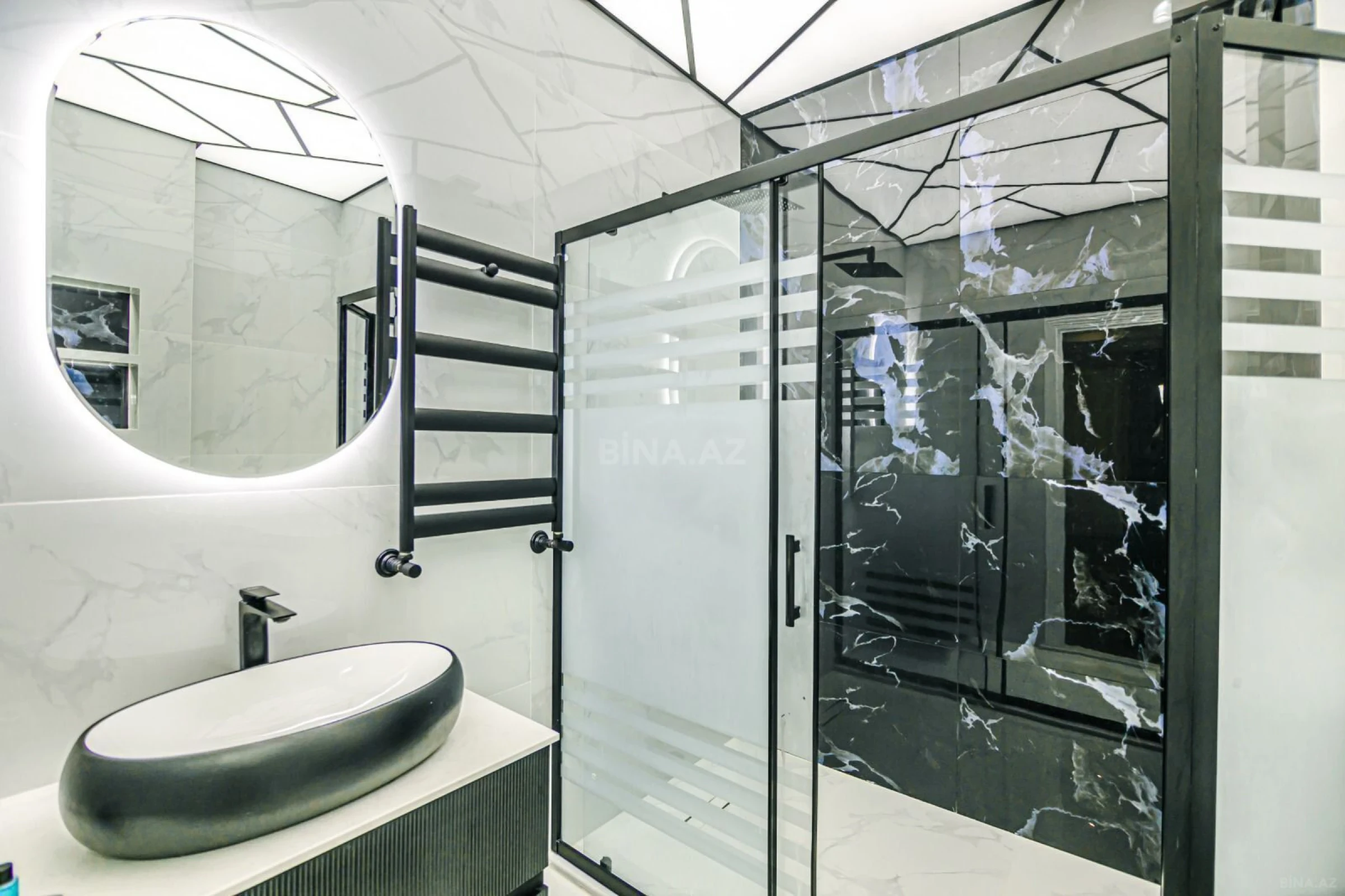 Kirayə verilir 4 otaqlı mənzil 145 m²