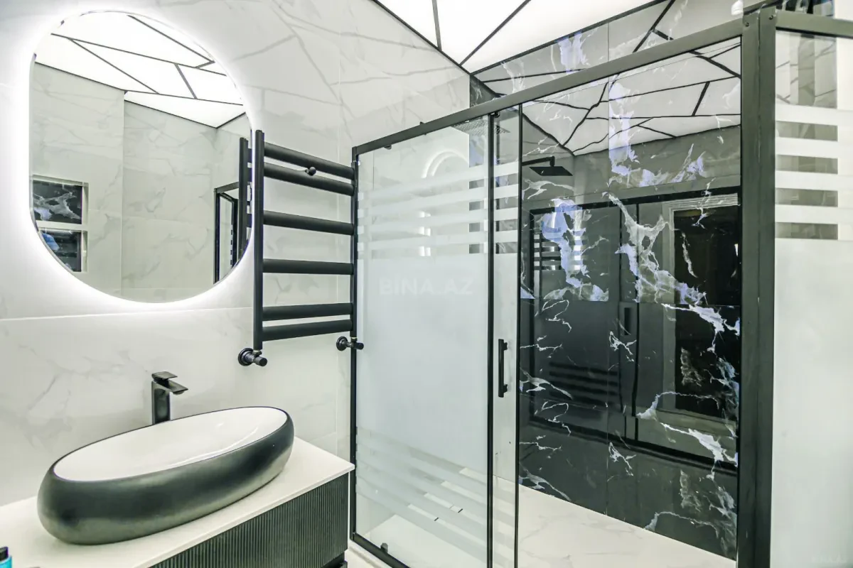Kirayə verilir 4 otaqlı mənzil 145 m²