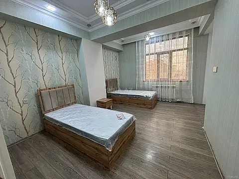 Kirayə verilir 3 otaqlı mənzil 135 m²
