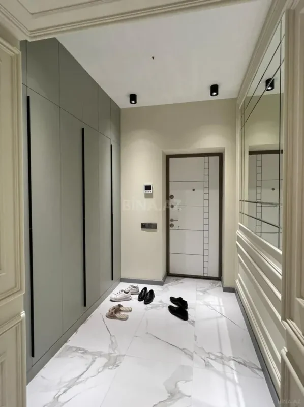 Kirayə verilir 2 otaqlı mənzil 103.5 m²