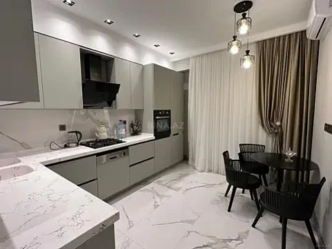Kirayə verilir 2 otaqlı mənzil 103.5 m²