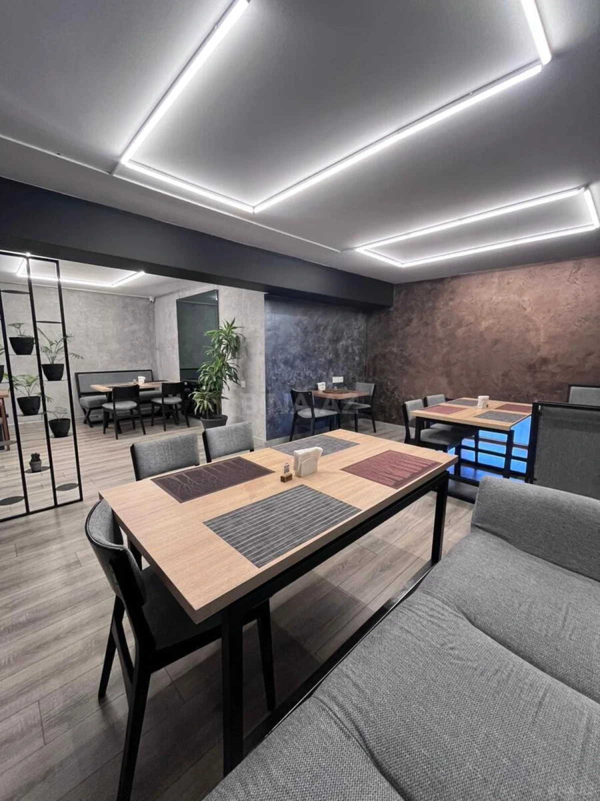 Kirayə verilir obyekt 260 m²