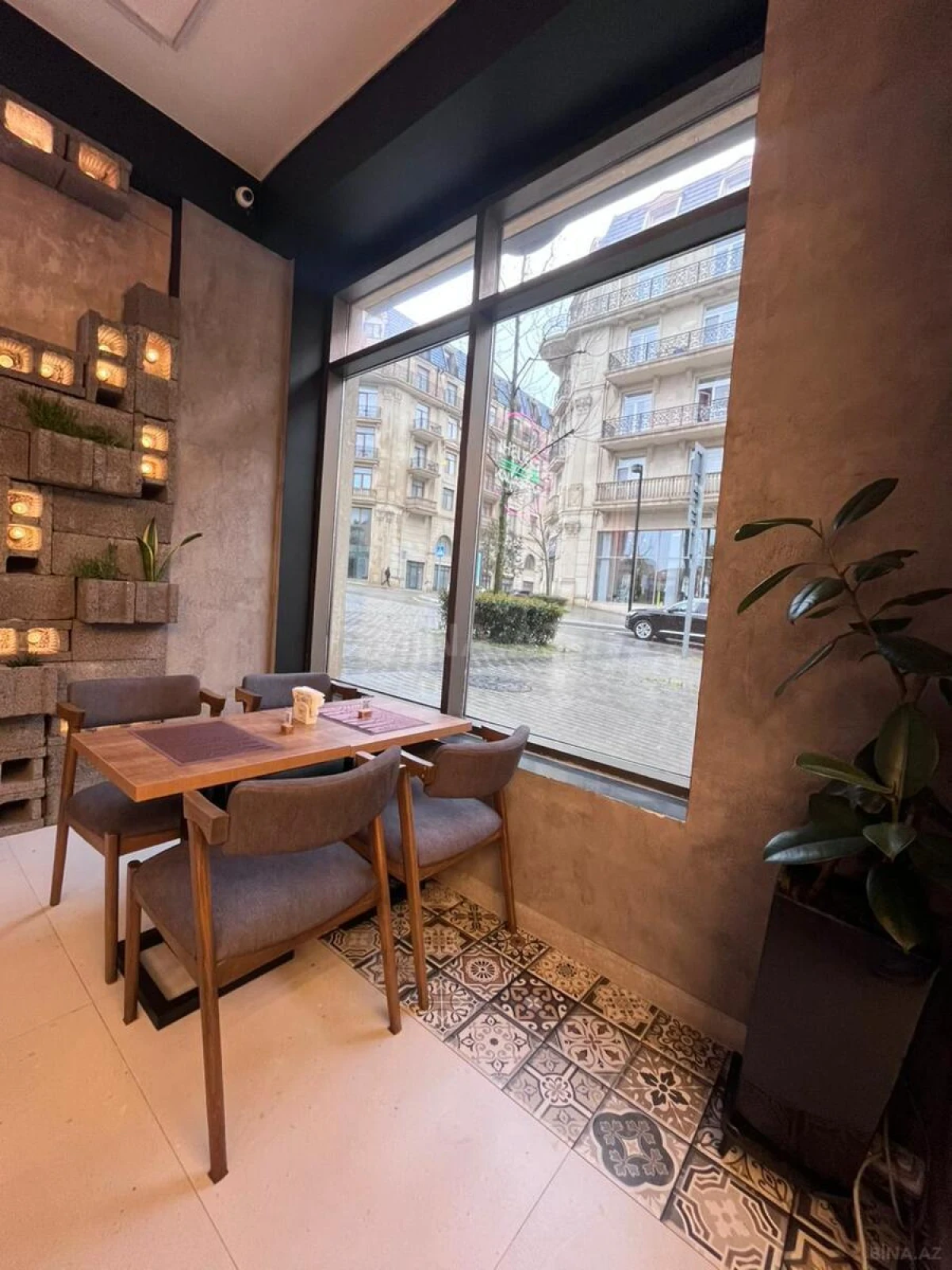 Kirayə verilir obyekt 260 m²